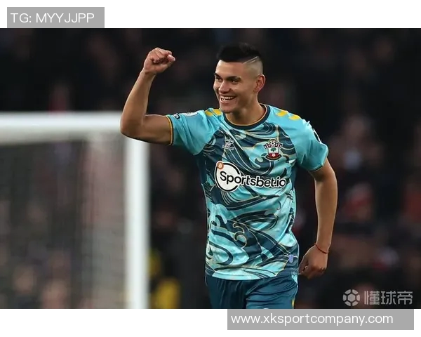 罗马诺透露B席明夏离开曼城概率高但转会尤文尚需时日