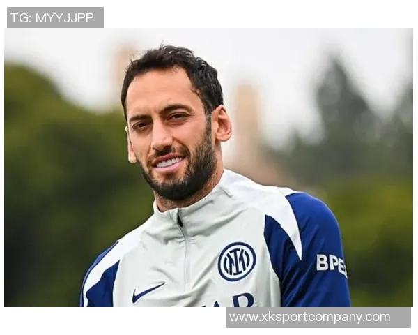 加拉塔萨雷内部人士澄清未与恰尔汗奥卢接触的消息