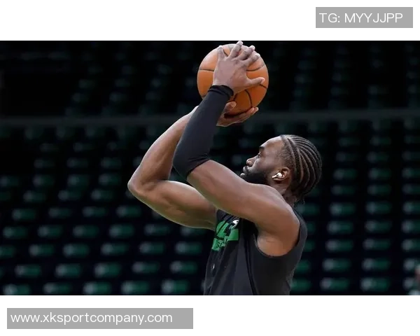 杰伦布朗首节表现起伏明显5投仅1中却抢下7篮板助攻2次失误3次 杰伦布朗首节表现起伏明显5投仅1中却抢下7篮板助攻2次失误3次